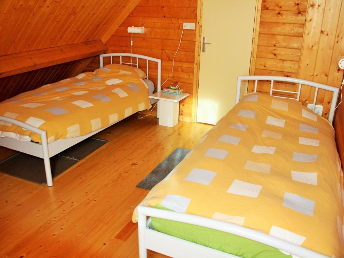 Pretty Chalet In Beaulieu With Private Pool Beaulieu (Cantal) Exterior foto
